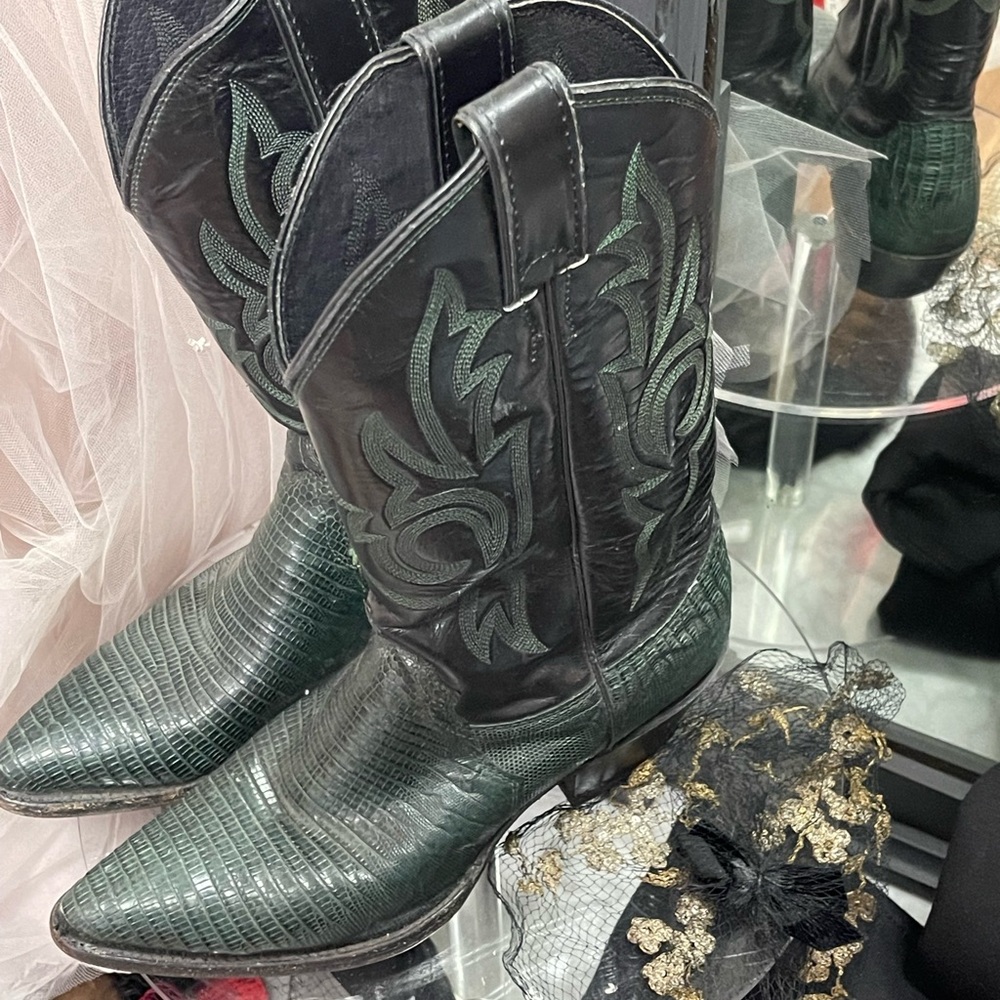 Justin Boots Black and Green Ankle Boots